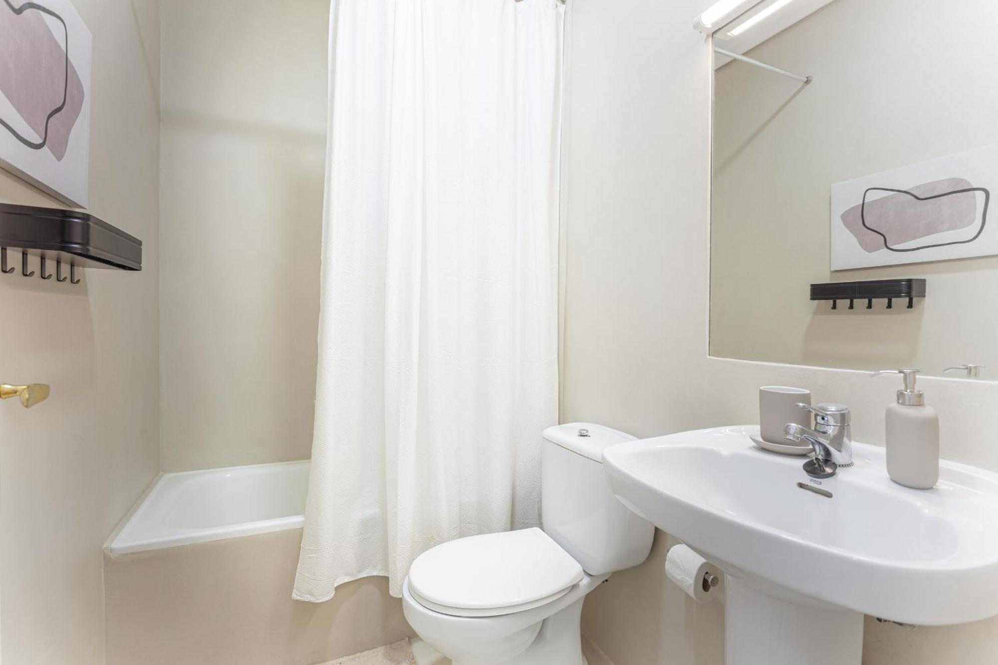 Apartamento Santa Ana Place En Madrid Eksteriør billede