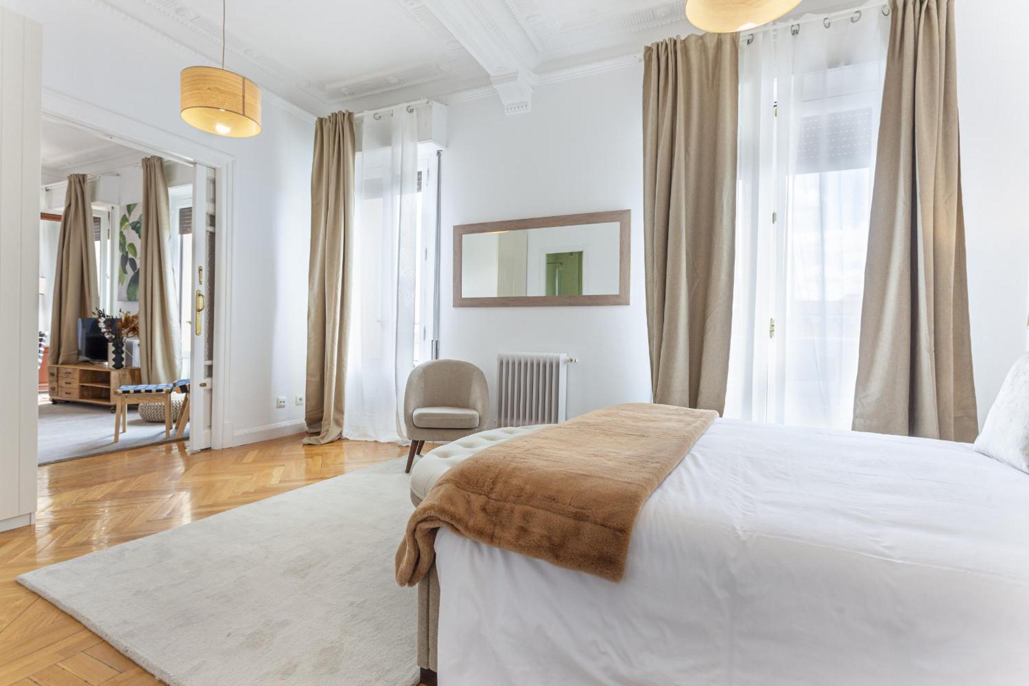 Apartamento Santa Ana Place En Madrid Eksteriør billede